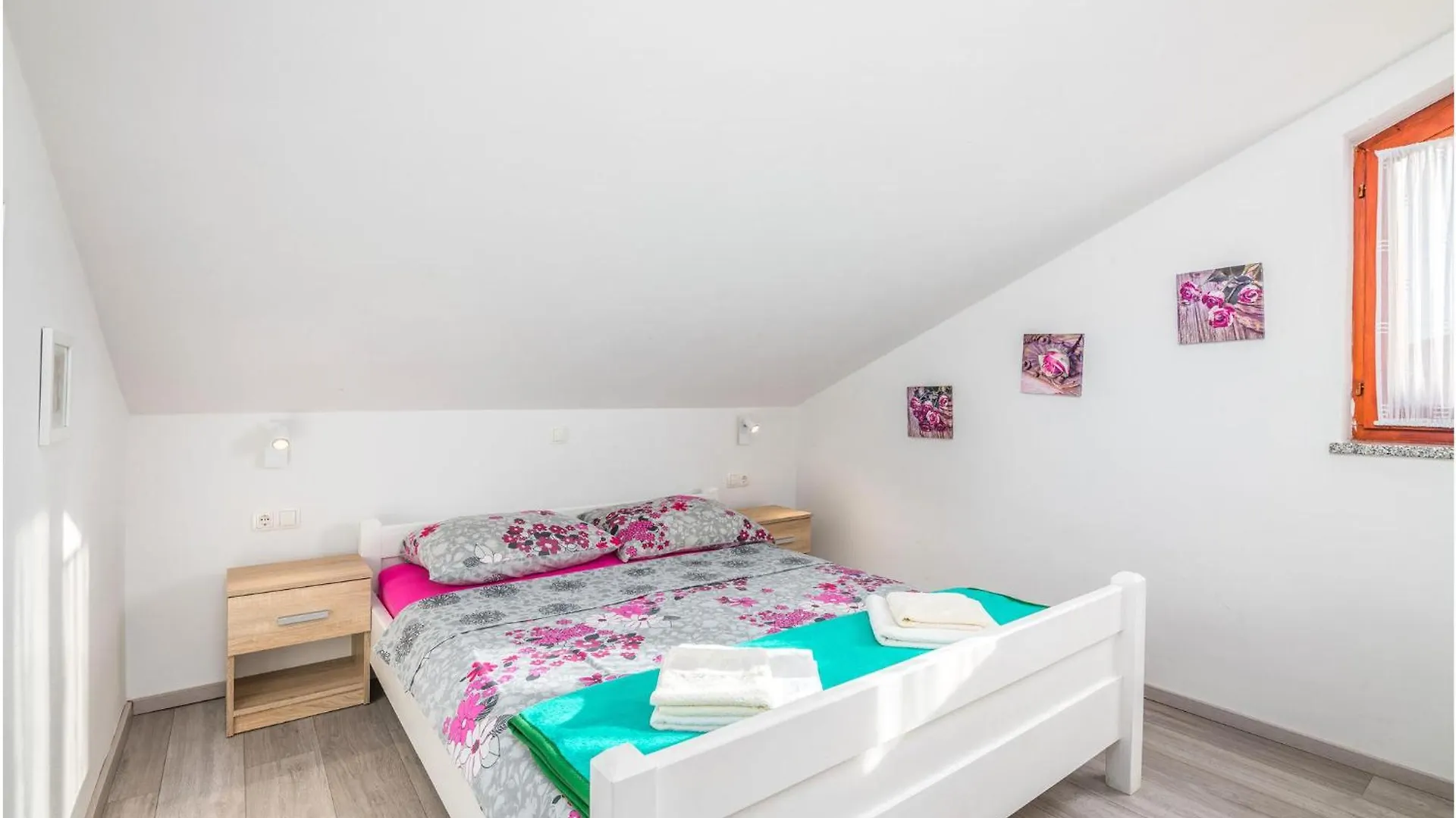 Beautiful Apartment In Njivice With Kitchenette
